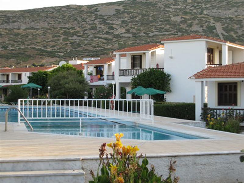 Fito Aqua Bleu Resort Питагорио Екстериор снимка
