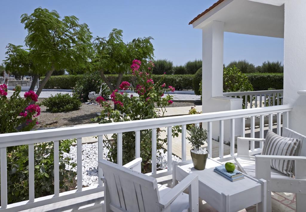 Fito Aqua Bleu Resort Питагорио Екстериор снимка