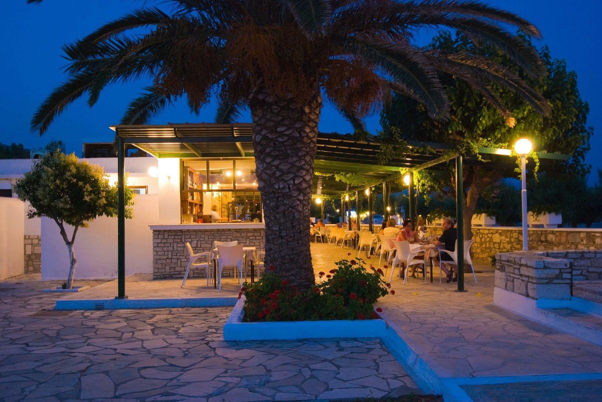 Fito Aqua Bleu Resort Питагорио Екстериор снимка
