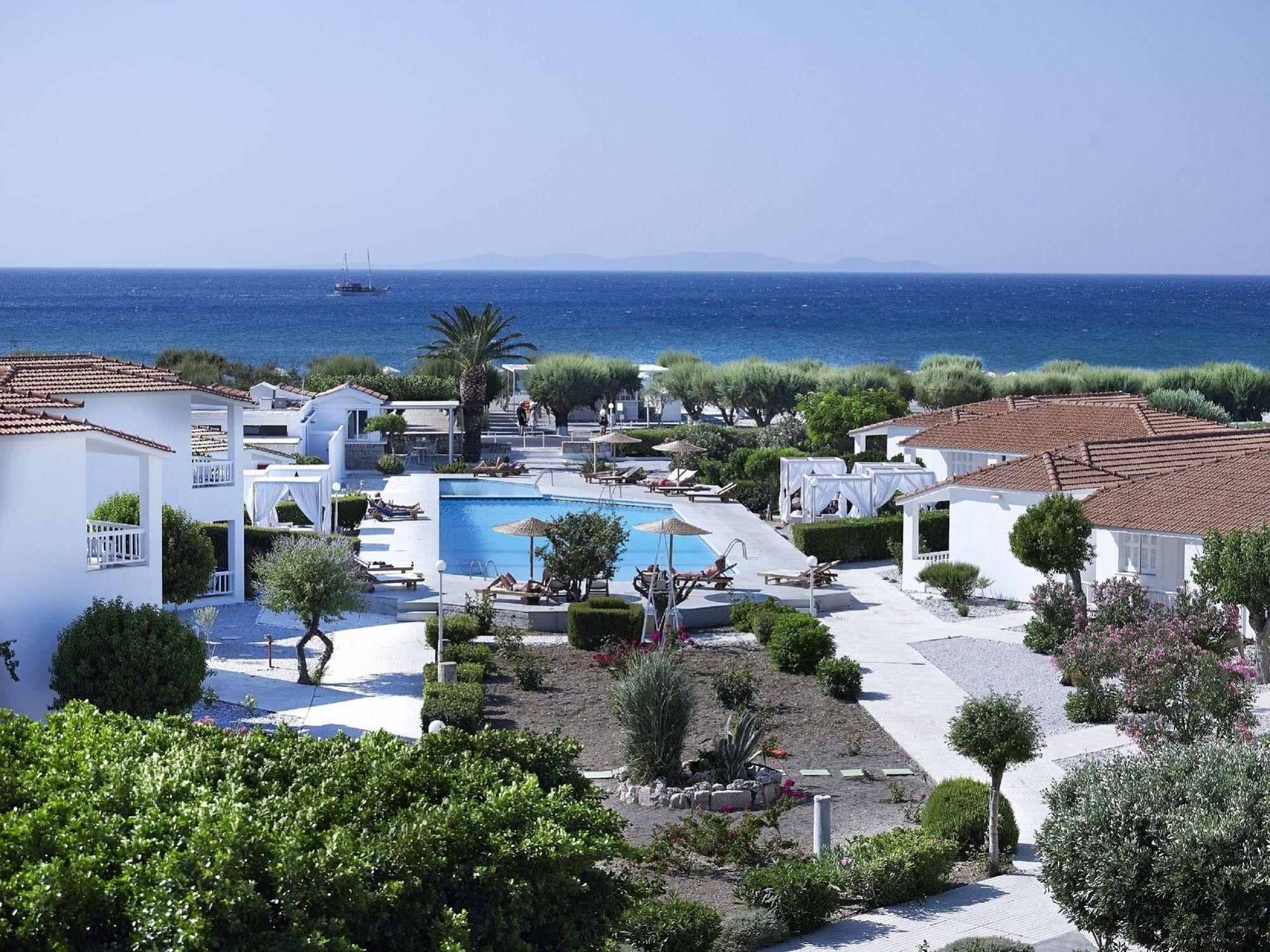 Fito Aqua Bleu Resort Питагорио Екстериор снимка