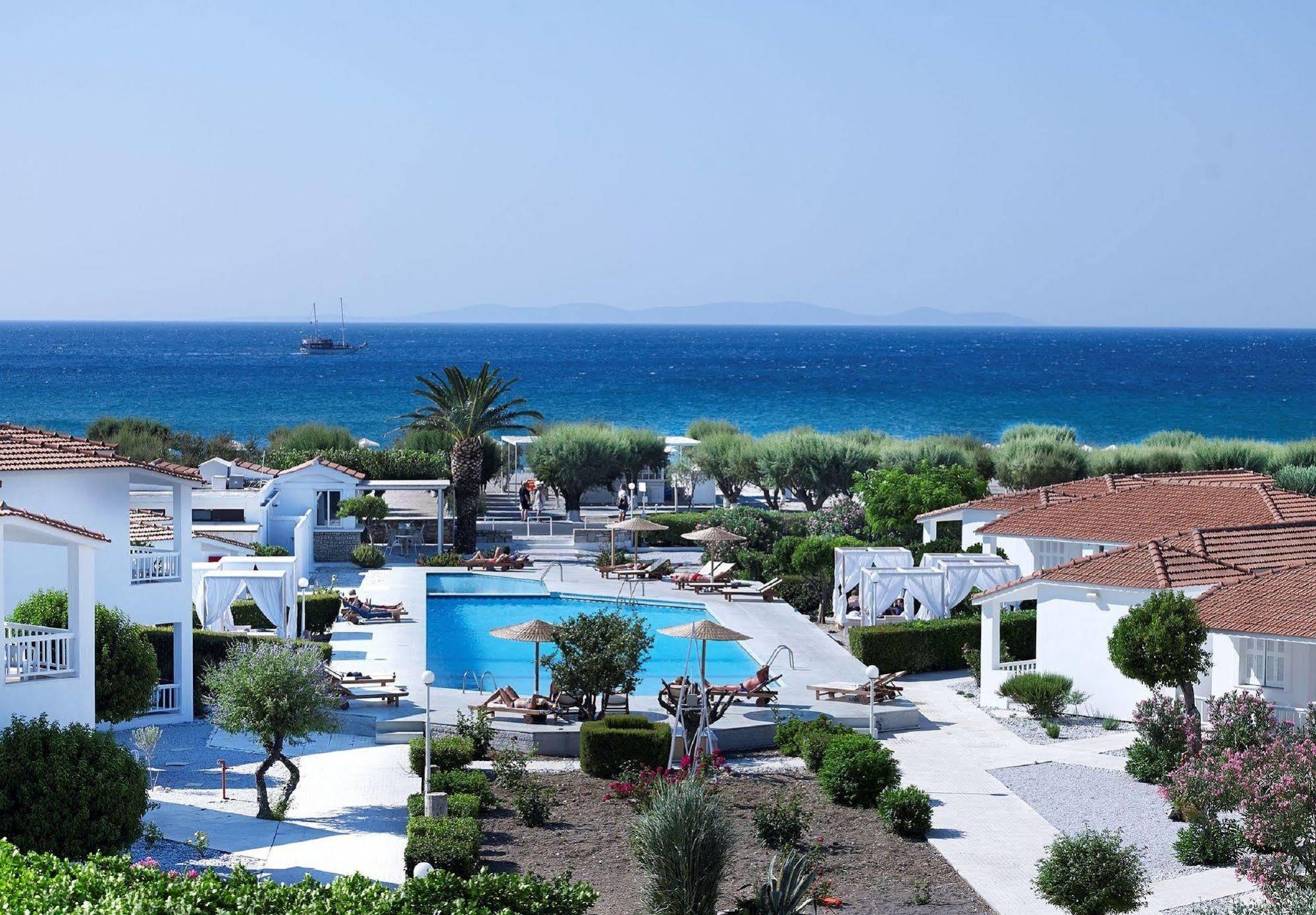 Fito Aqua Bleu Resort Питагорио Екстериор снимка