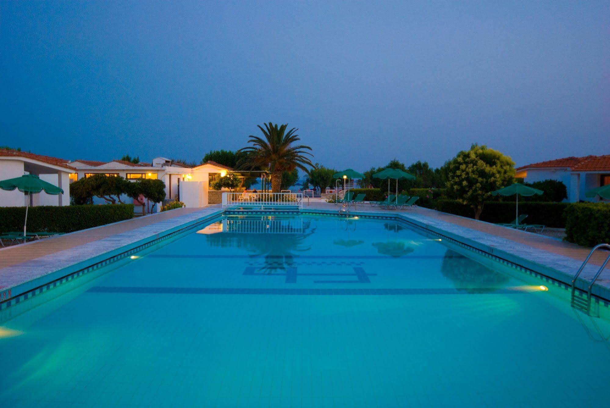 Fito Aqua Bleu Resort Питагорио Екстериор снимка